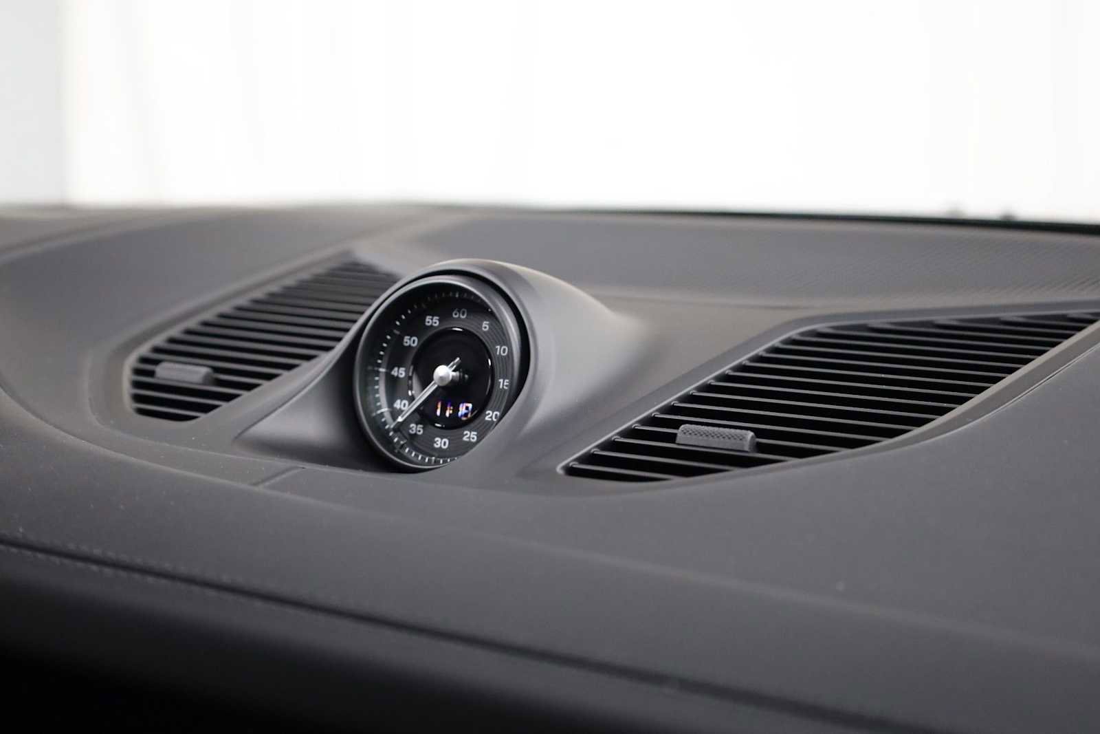 New 2026 Porsche Cayenne S image 23