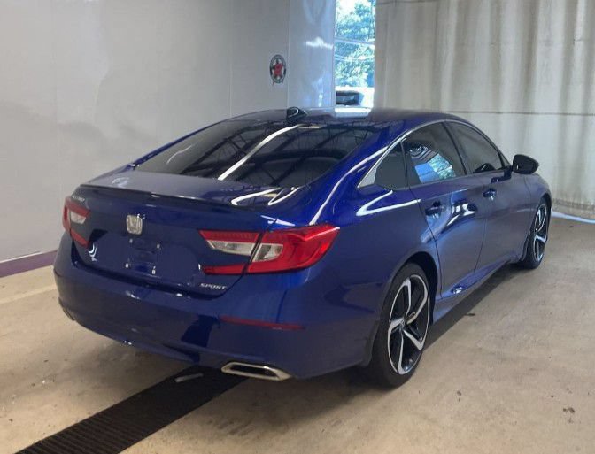 Used 2022 Honda Accord Sport image 3