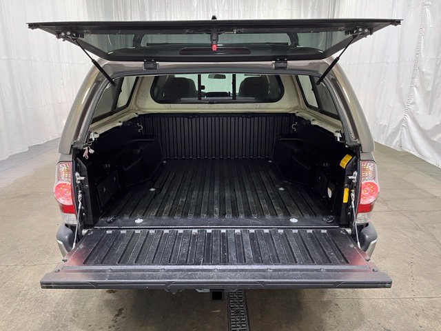 Used 2015 Toyota Tacoma PreRunner w/ TRD Off-Road Package RWD image 13