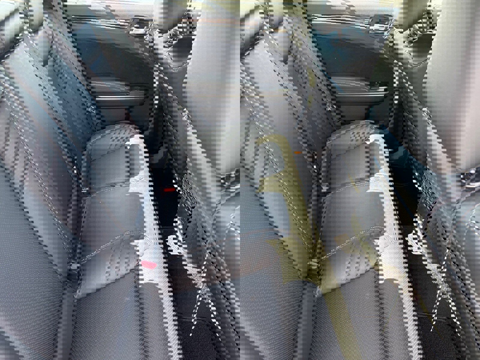 Used 2023 Chrysler 300 C image 17