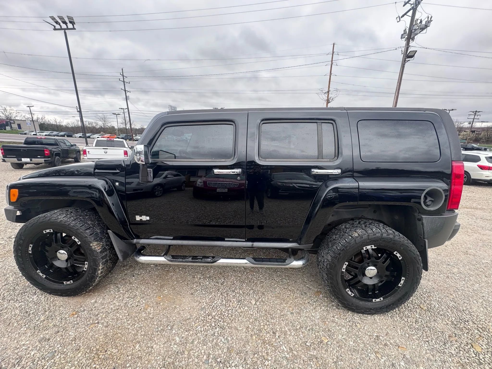 Used 2007 HUMMER H3 Luxury image 3