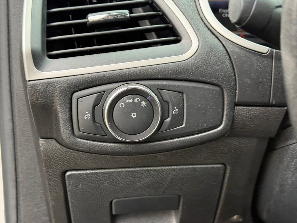 Used 2016 Ford Edge SEL w/ Equipment Group 201A AWD/4WD image 18