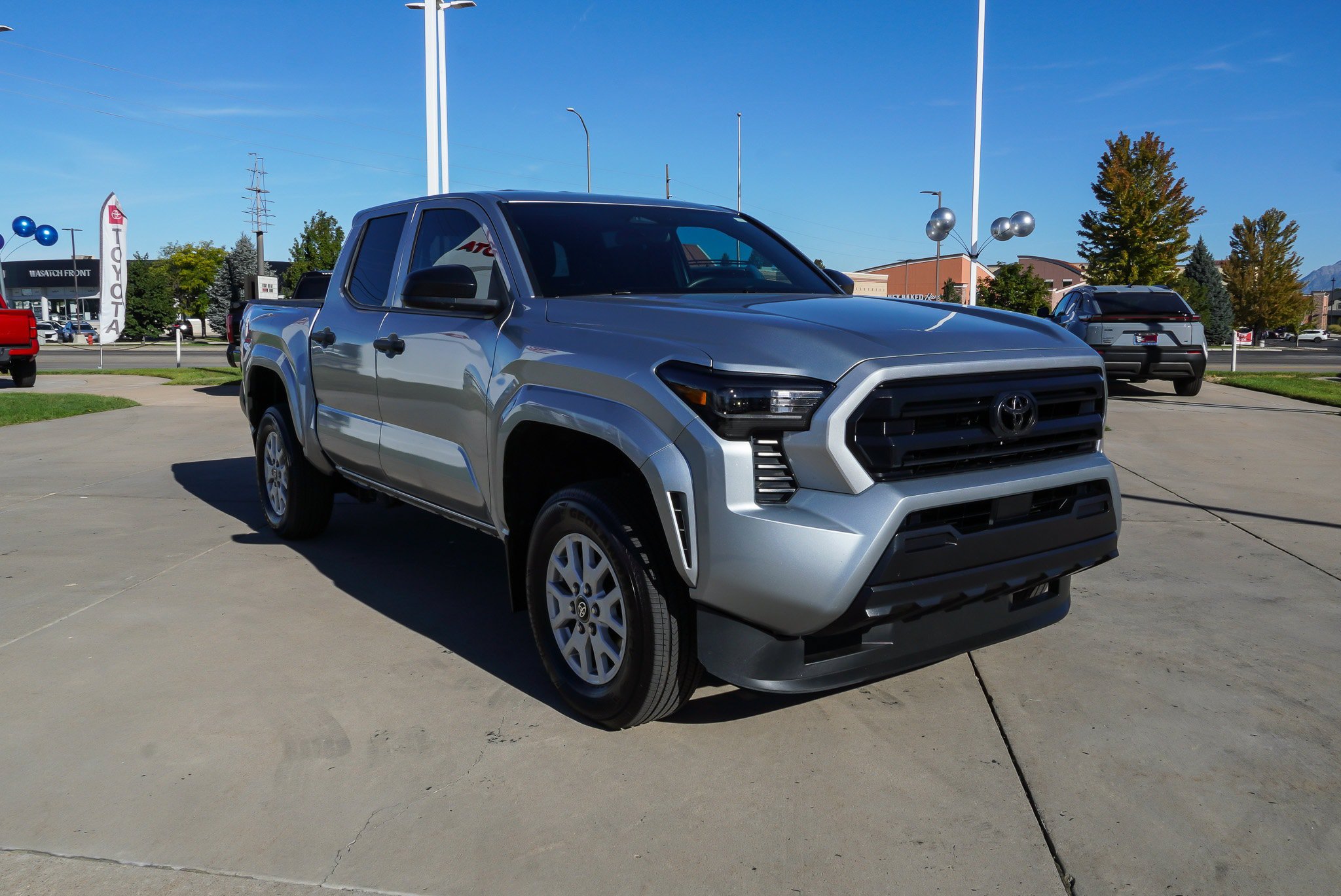 Certified 2024 Toyota Tacoma SR AWD/4WD image 2