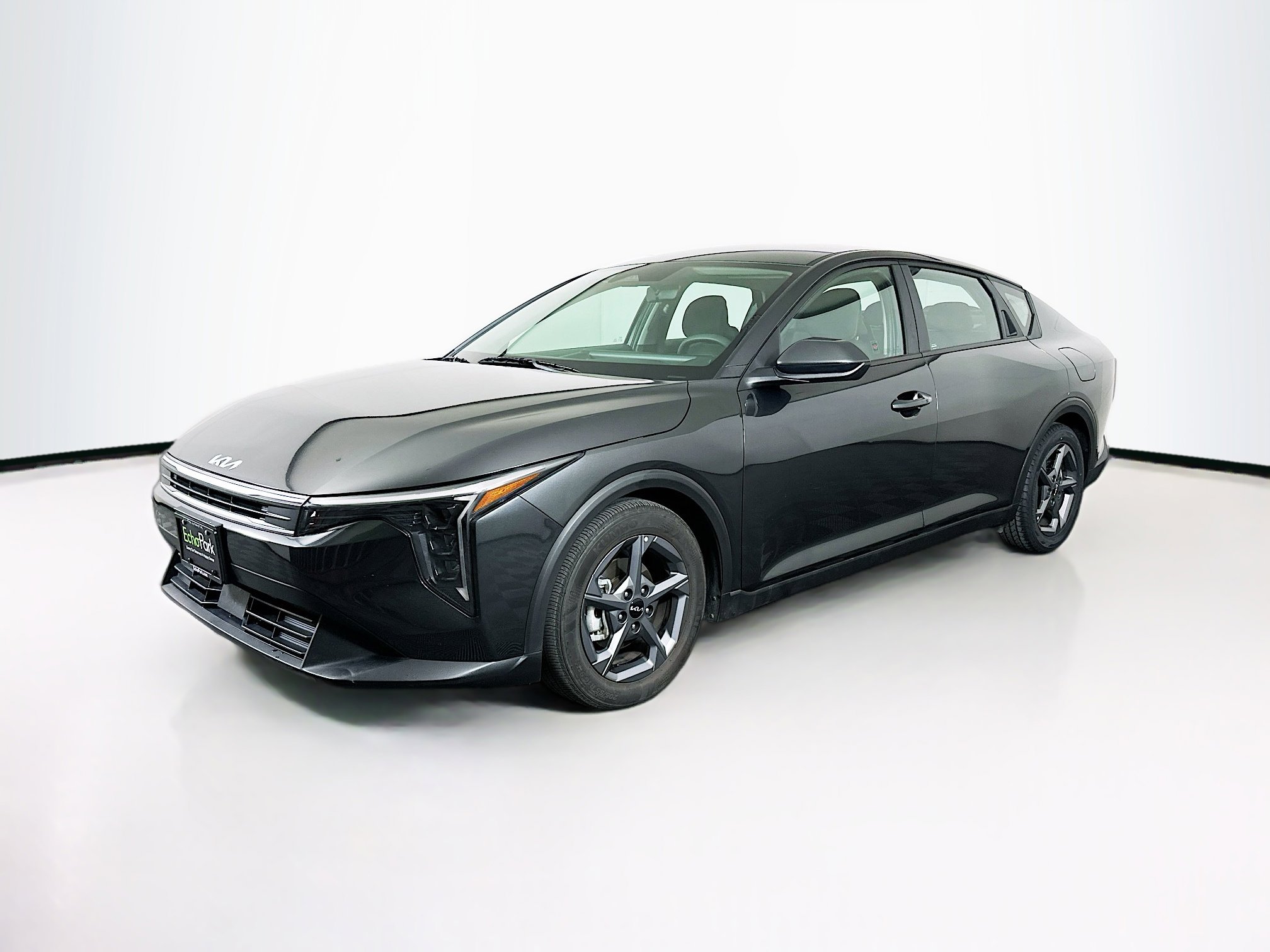 Used 2025 Kia K4 LXS image 3