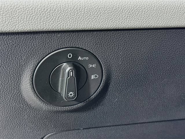 Certified 2023 Volkswagen Taos SEL AWD/4WD image 11