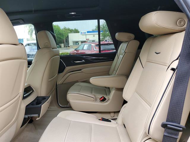 Certified 2024 Cadillac Escalade Premium Luxury AWD/4WD image 60