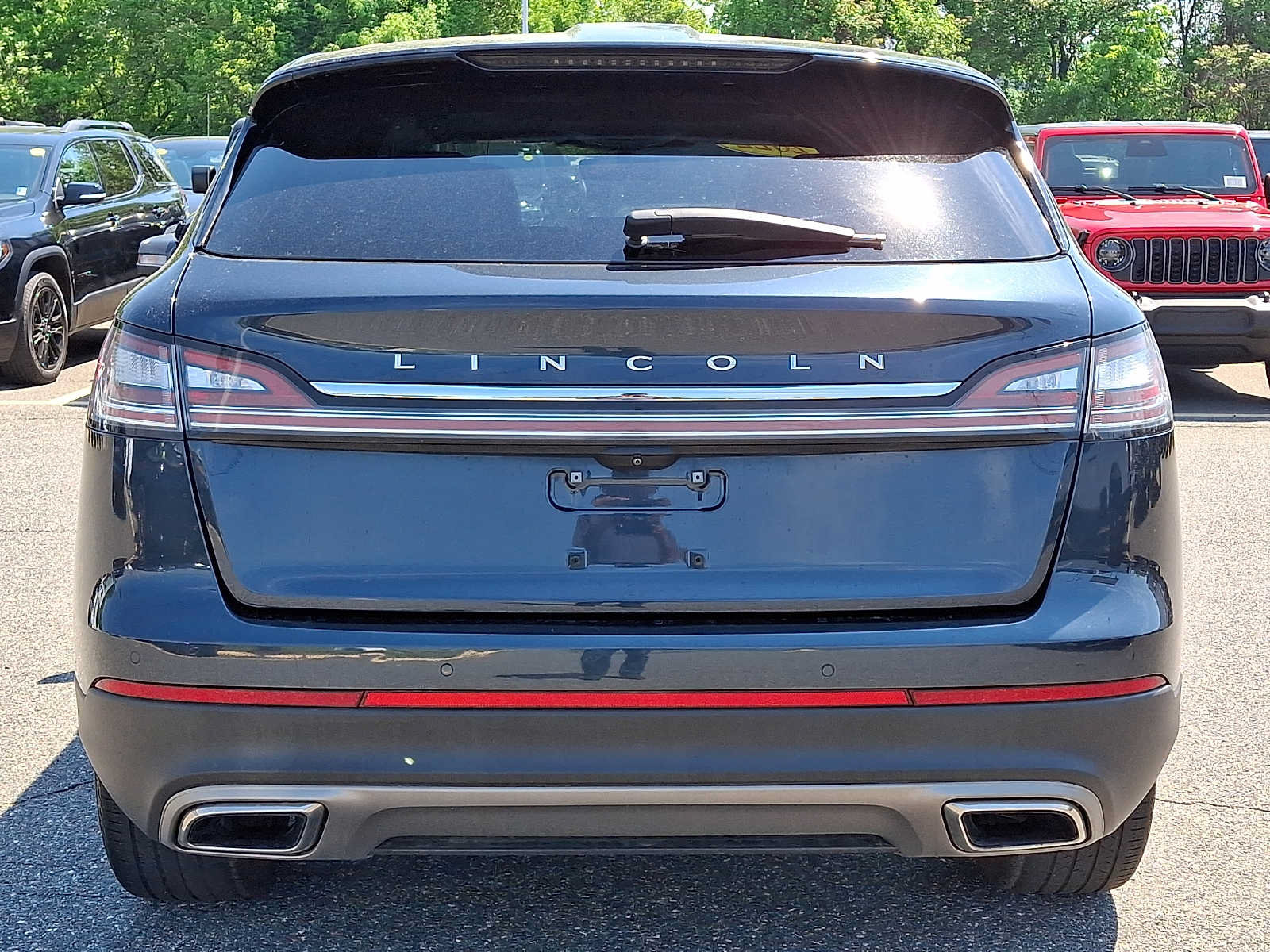 Used 2022 Lincoln Nautilus Reserve AWD/4WD image 5