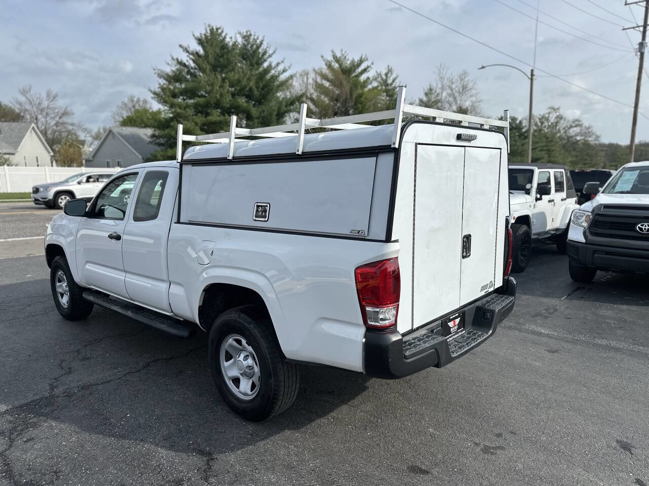 Used 2016 Toyota Tacoma SR RWD image 7