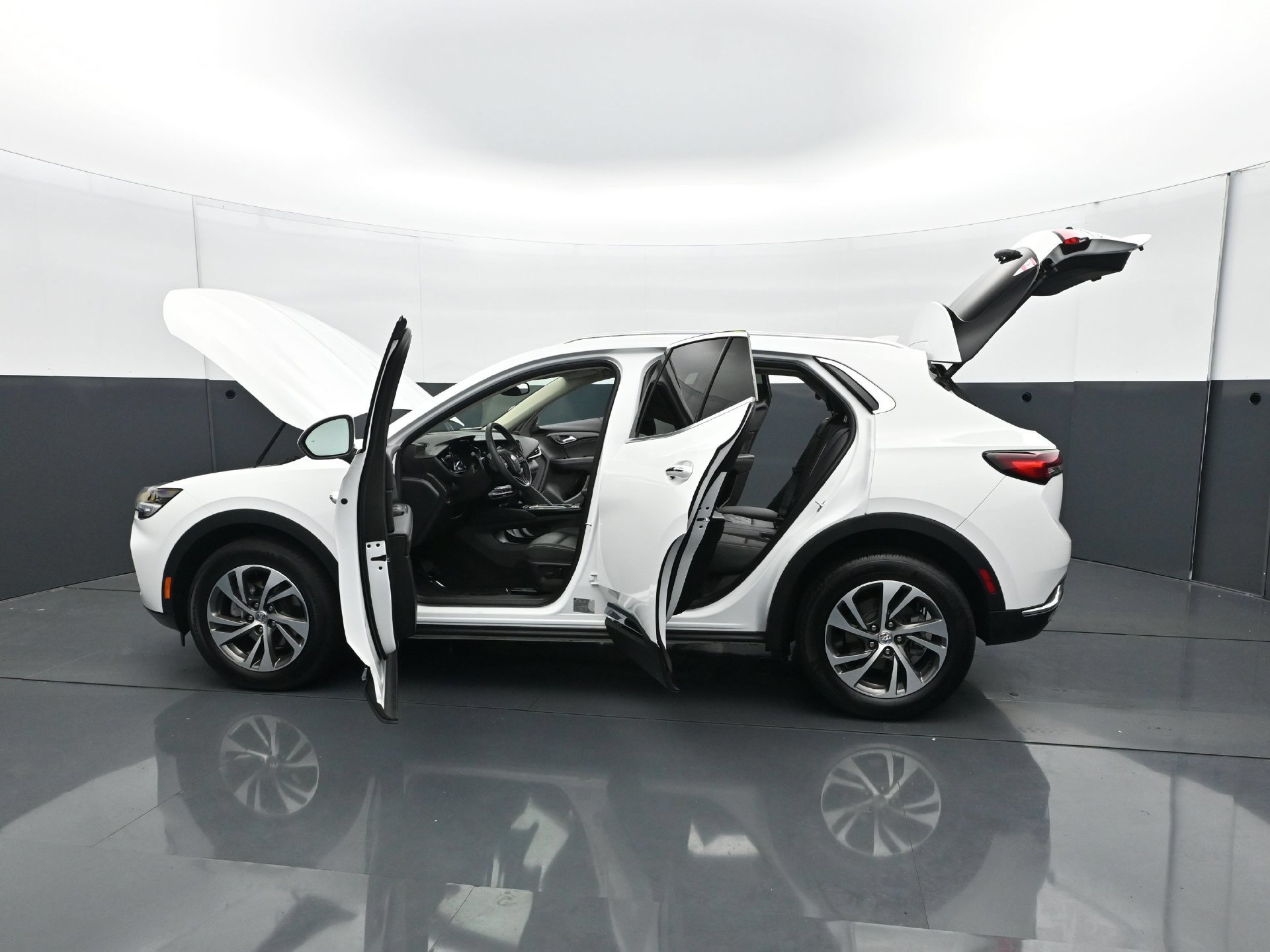Used 2023 Buick Envision Essence AWD/4WD image 32