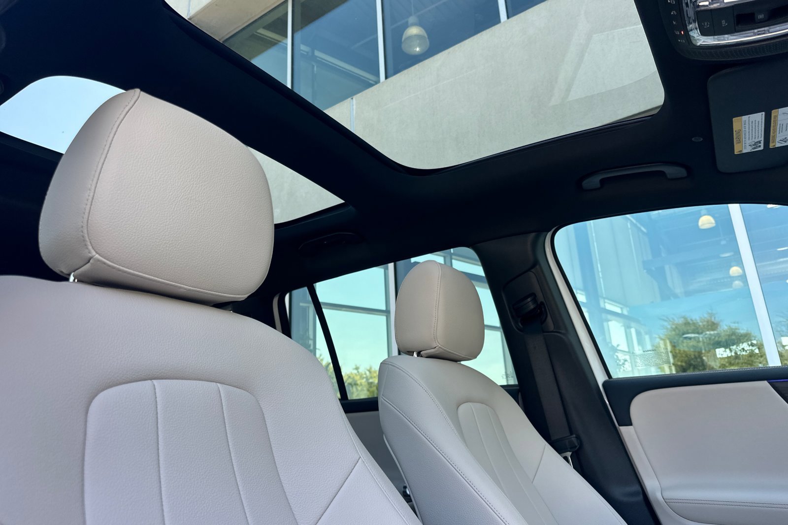 New 2025 Mercedes-Benz GLB 250 250 image 17