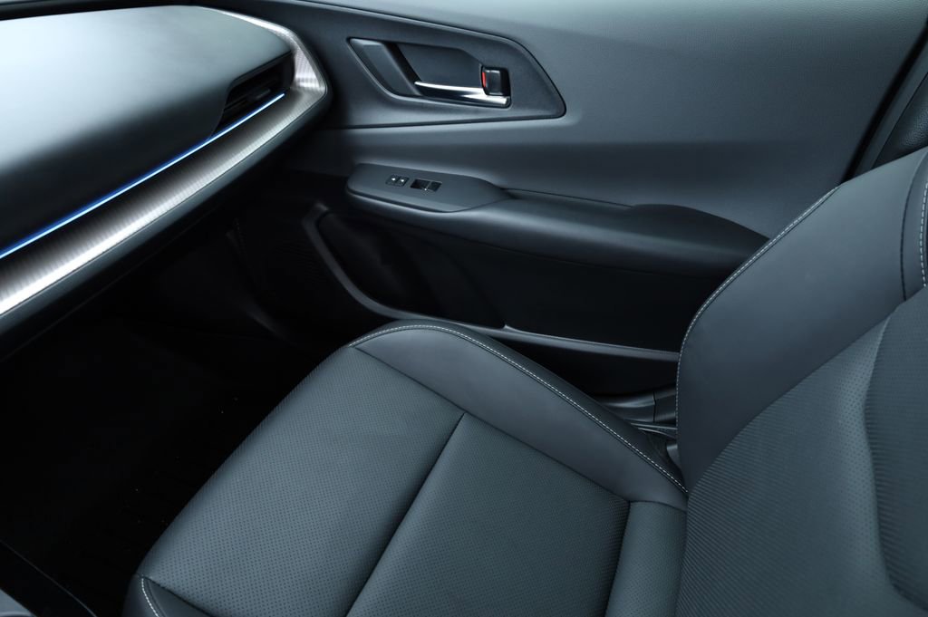 Used 2024 Toyota Prius Limited image 11