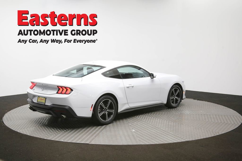 Used 2025 Ford Mustang EcoBoost image 39