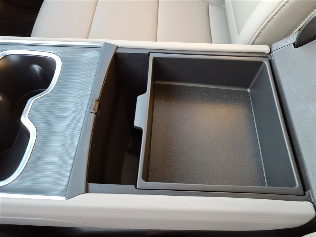 New 2026 GMC Acadia Elevation w/ Elevation Premium Package FWD image 17