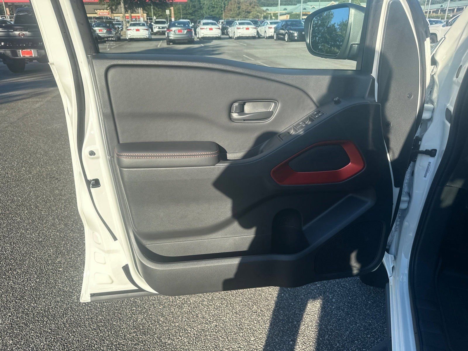 New 2026 Nissan Frontier PRO-4X w/ Pro-4x Convenience Package image 10