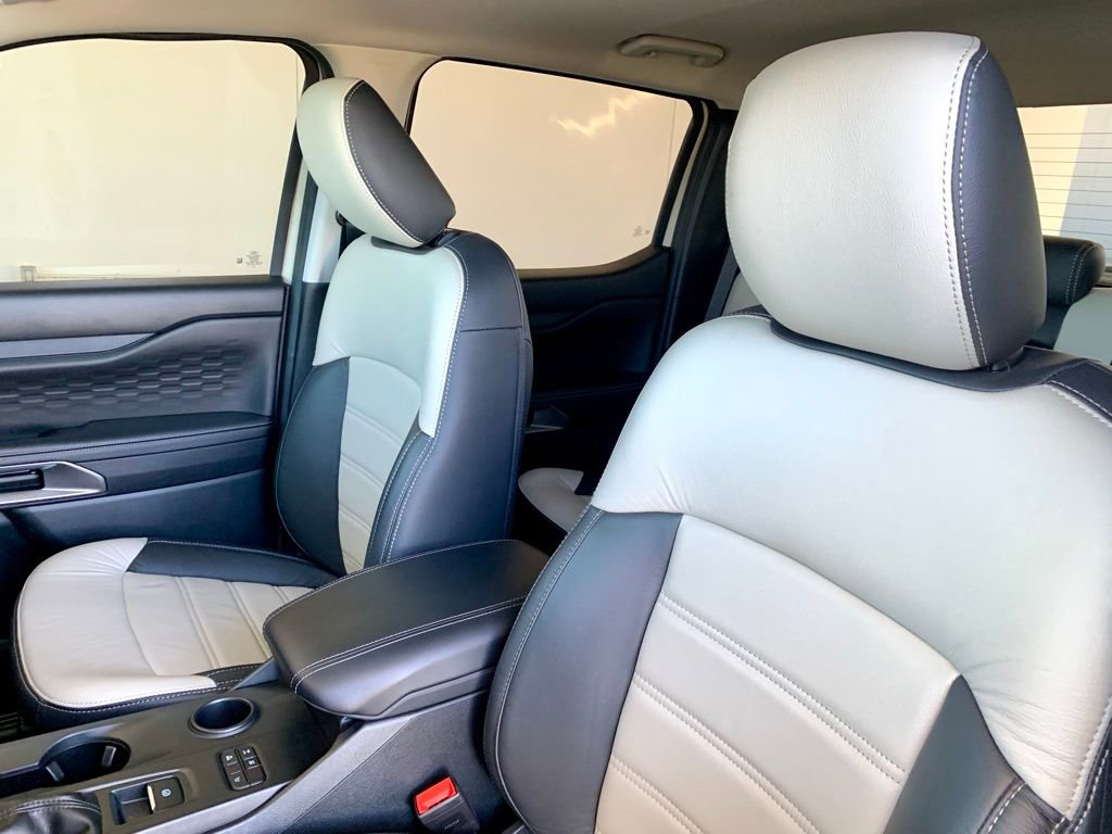 Used 2025 Ford Ranger XLT w/ Trailer Tow Package image 16