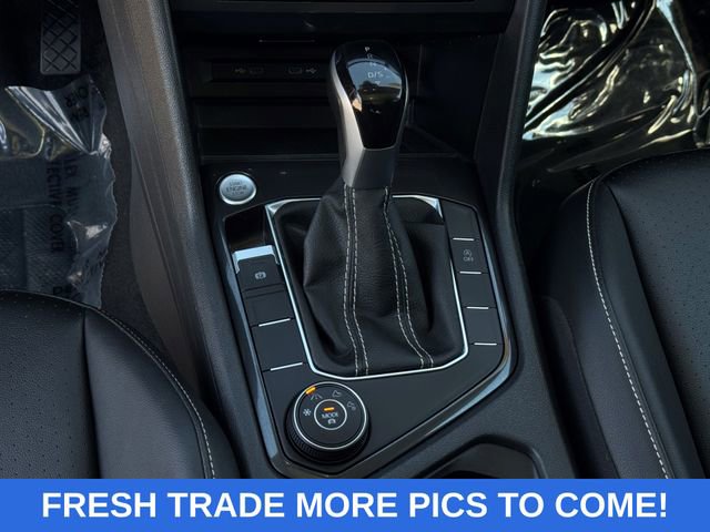 Used 2024 Volkswagen Tiguan SE w/ Panoramic Sunroof Package AWD/4WD image 22