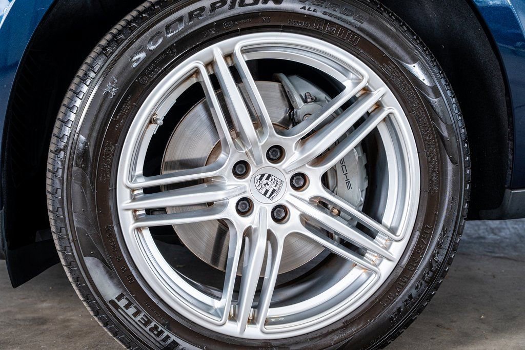 Used 2021 Porsche Macan S image 10