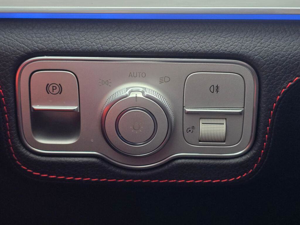 Used 2025 Mercedes-Benz GLE 53 AMG 4MATIC image 38