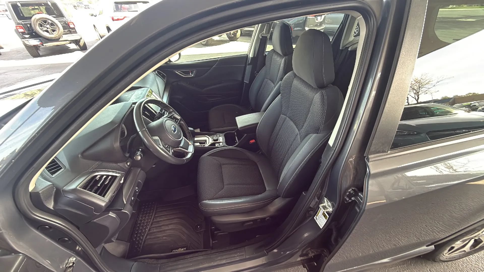 Used 2023 Subaru Forester Premium AWD/4WD image 16