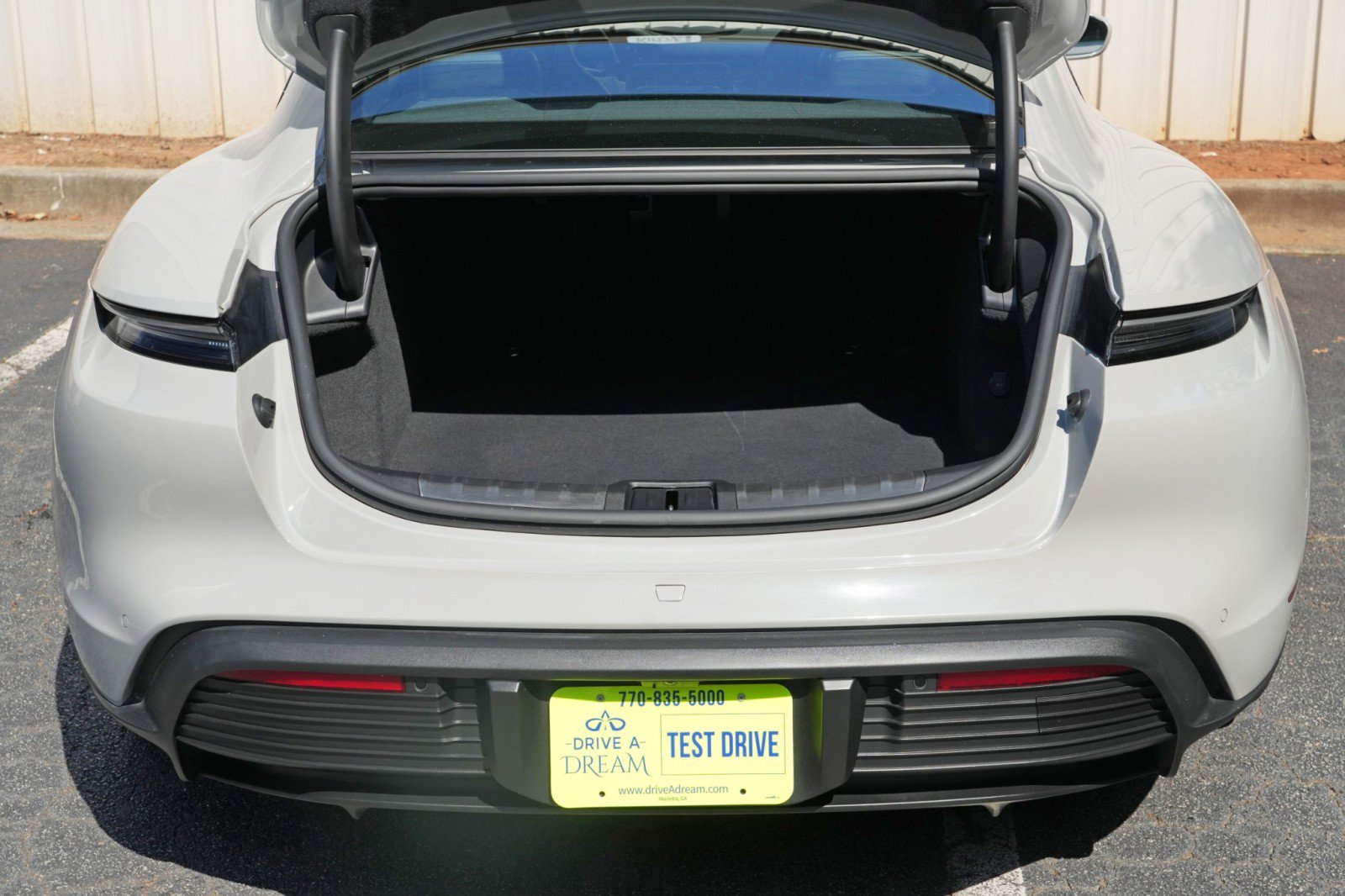 Used 2025 Porsche Taycan w/ Premium Package RWD image 10