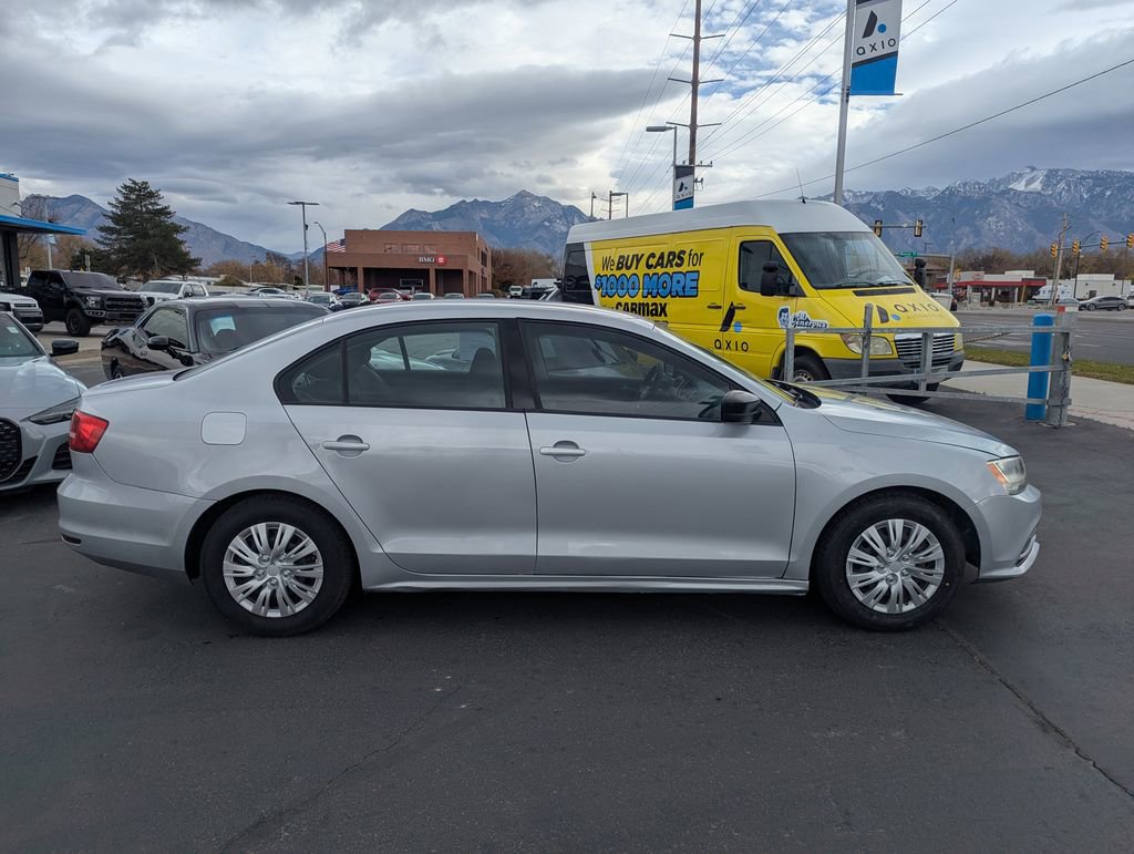 Used 2016 Volkswagen Jetta S FWD image 2