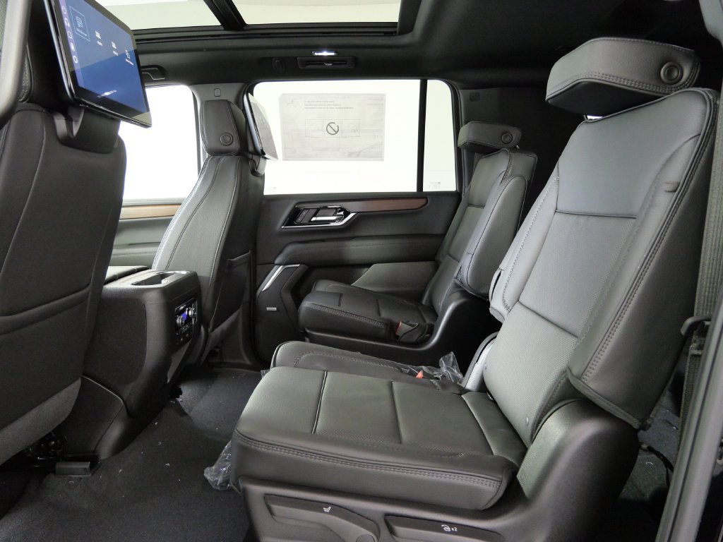 New 2026 GMC Yukon XL Denali w/ Denali Reserve Package AWD/4WD image 11