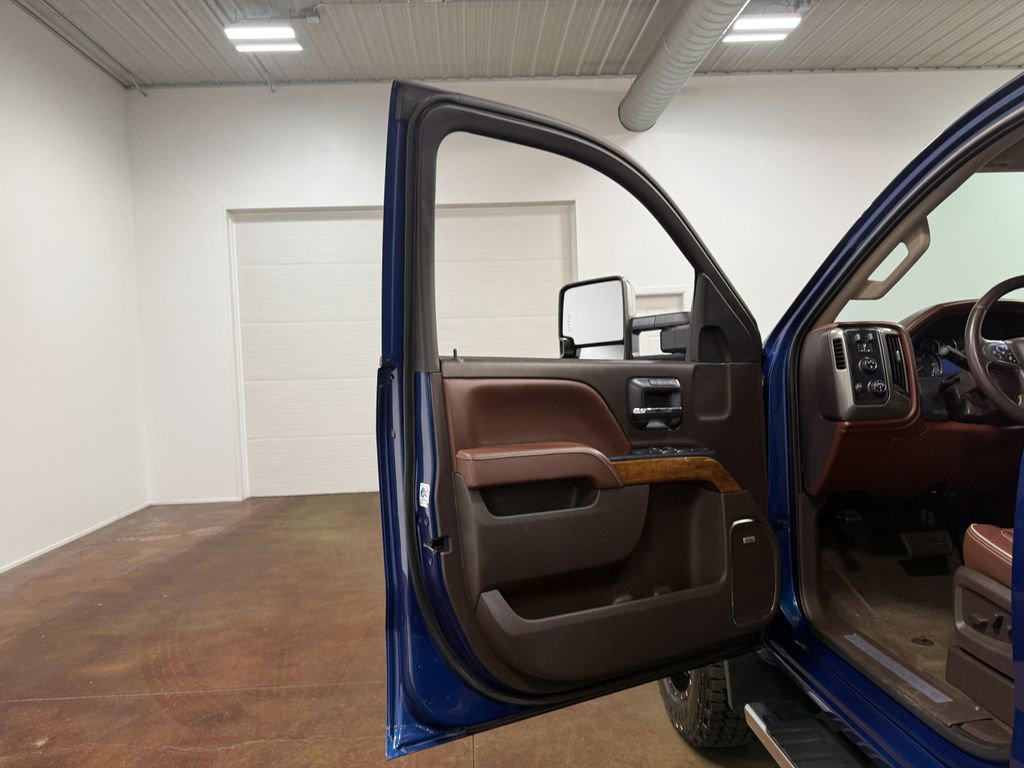 Used 2015 Chevrolet Silverado 2500 High Country w/ Duramax Plus Package image 59