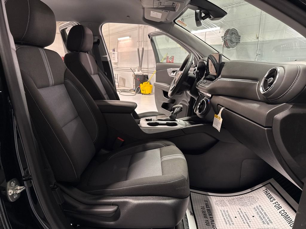 New 2026 Chevrolet Blazer LT w/ Convenience Package FWD image 25