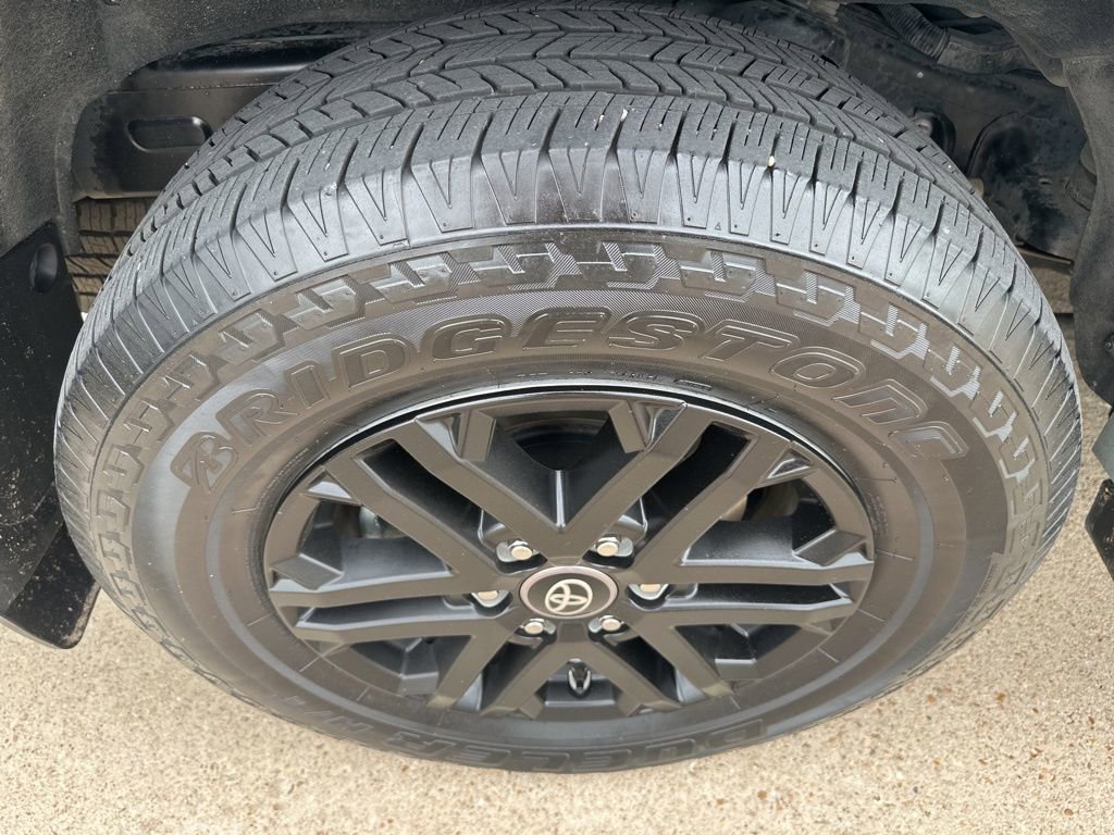 Used 2024 Toyota Sequoia SR5 w/ SR5 Premium Package AWD/4WD image 19