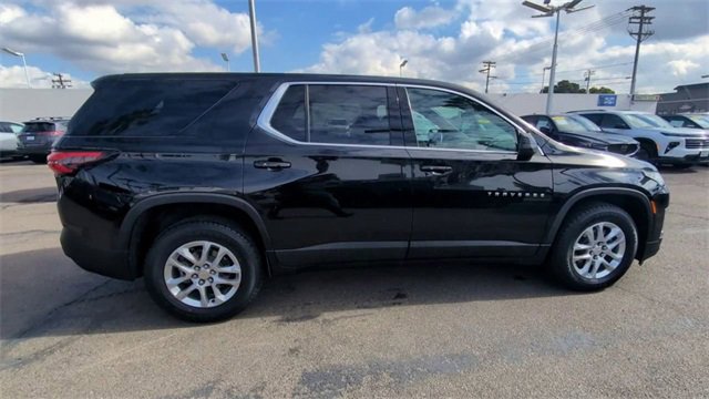 Certified 2022 Chevrolet Traverse LS image 9