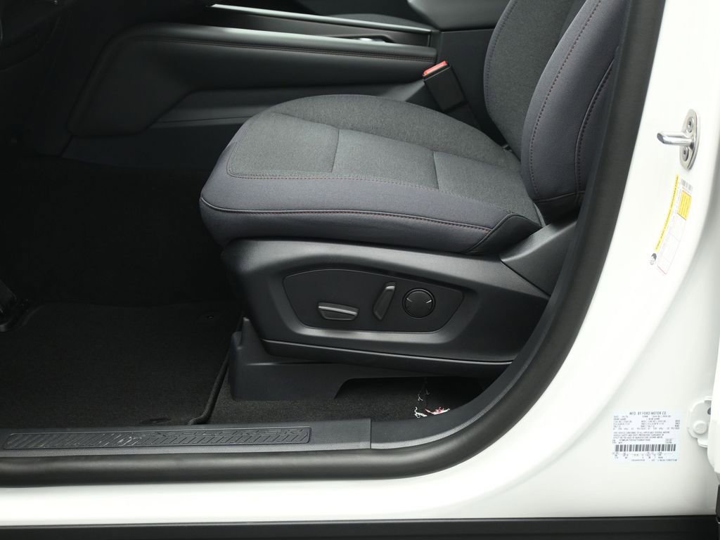 New 2026 Ford Explorer Active image 10