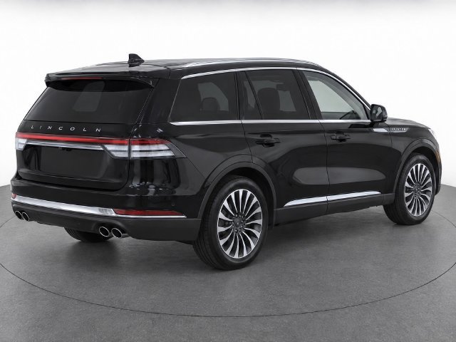 Used 2023 Lincoln Aviator Reserve w/ Equipment Group 201A AWD/4WD image 3