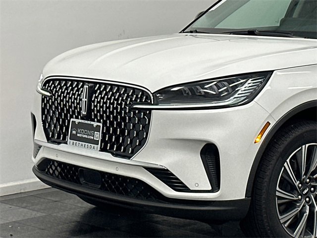 New 2026 Lincoln Aviator AWD image 2
