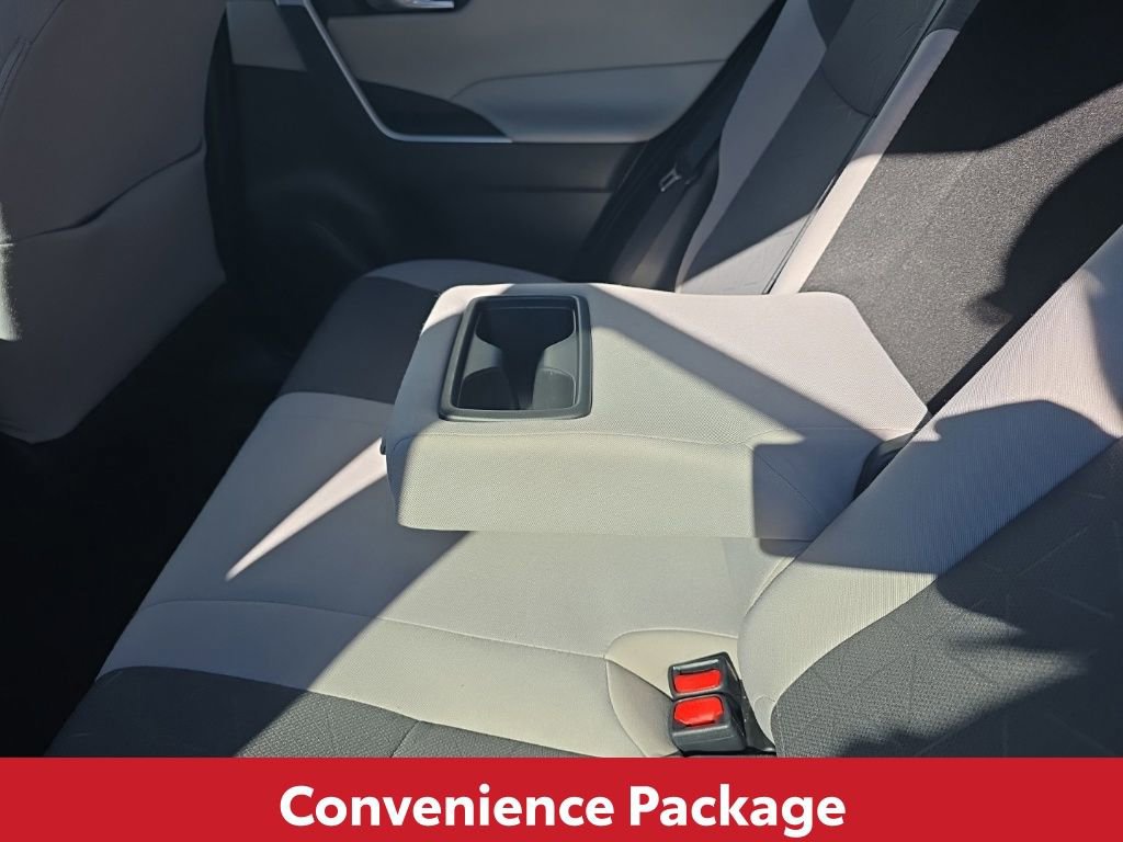 Used 2022 Toyota RAV4 XLE w/ Convenience Package image 17