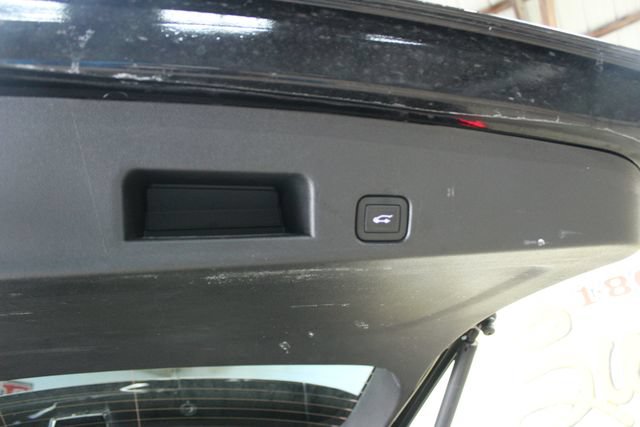 Used 2025 Chevrolet Traverse RS w/ LPO, Floor Liner Package AWD/4WD image 16