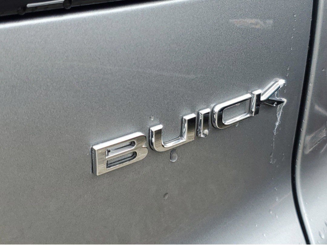 Used 2025 Buick Enclave Sport Touring w/ Power Package FWD image 7