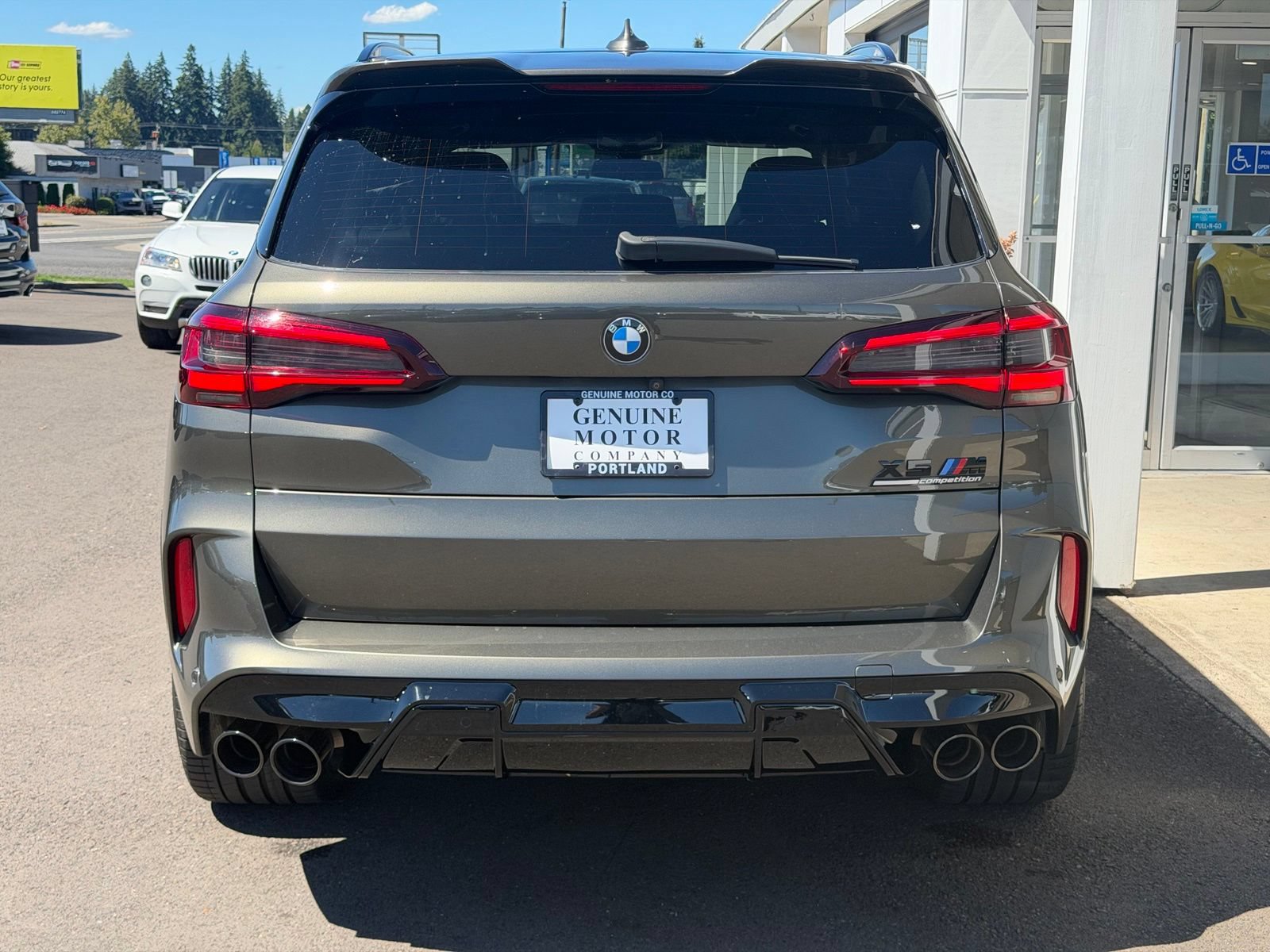 Used 2022 BMW X5 M w/ Competition Package 2 AWD/4WD image 4