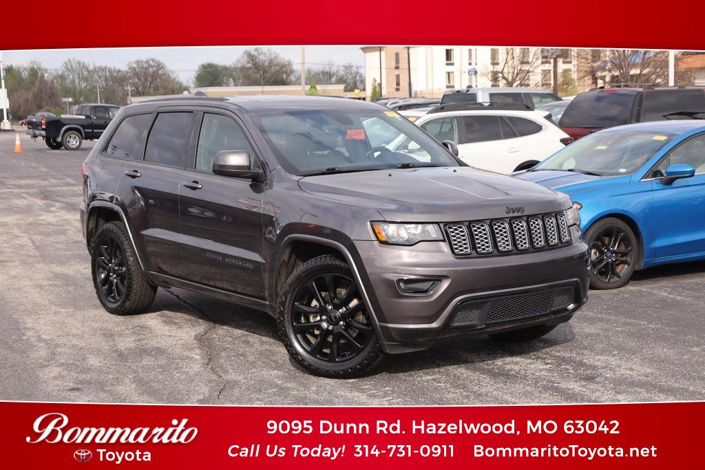 Used 2020 Jeep Grand Cherokee Altitude RWD image 1