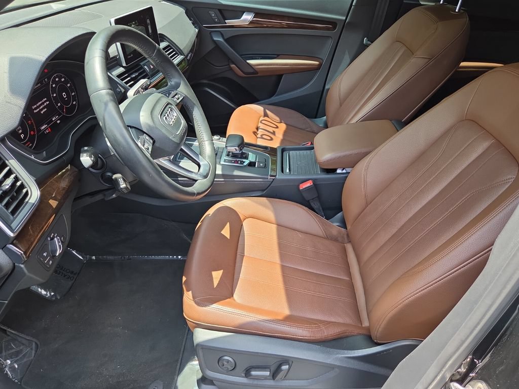 Used 2019 Audi Q5 2.0T Premium Plus w/ Premium Plus Package AWD/4WD image 11