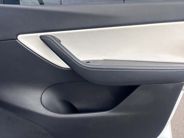 Used 2021 Tesla Model Y Performance image 11