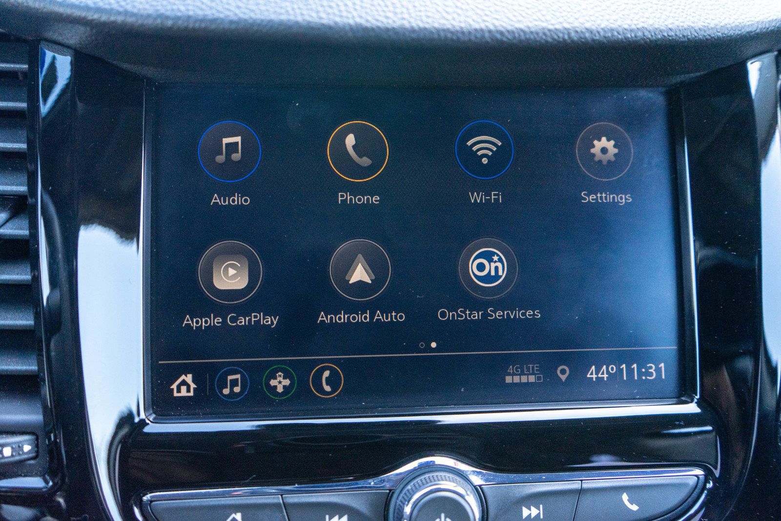 Used 2022 Chevrolet Trax LS w/ Tint and Cruise Package image 17