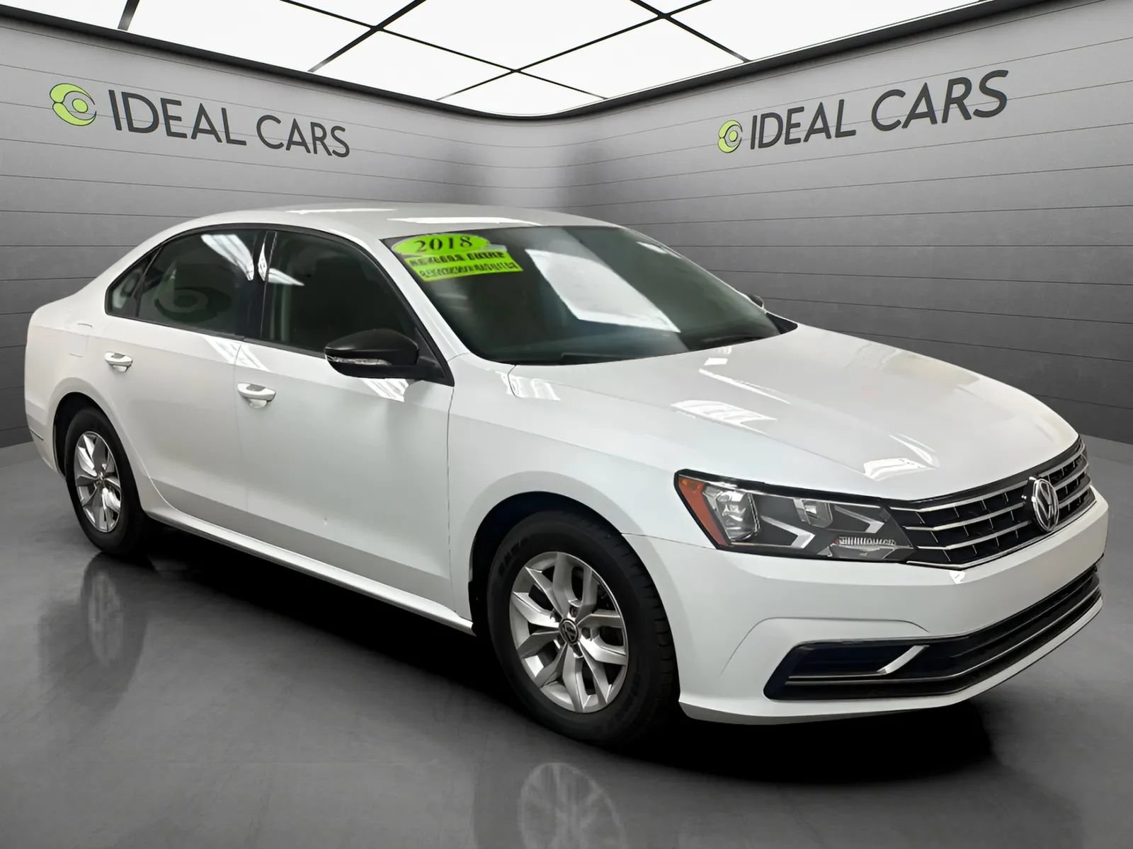 Used 2018 Volkswagen Passat 2.0T S w/ Driver Assistance Package FWD image 3