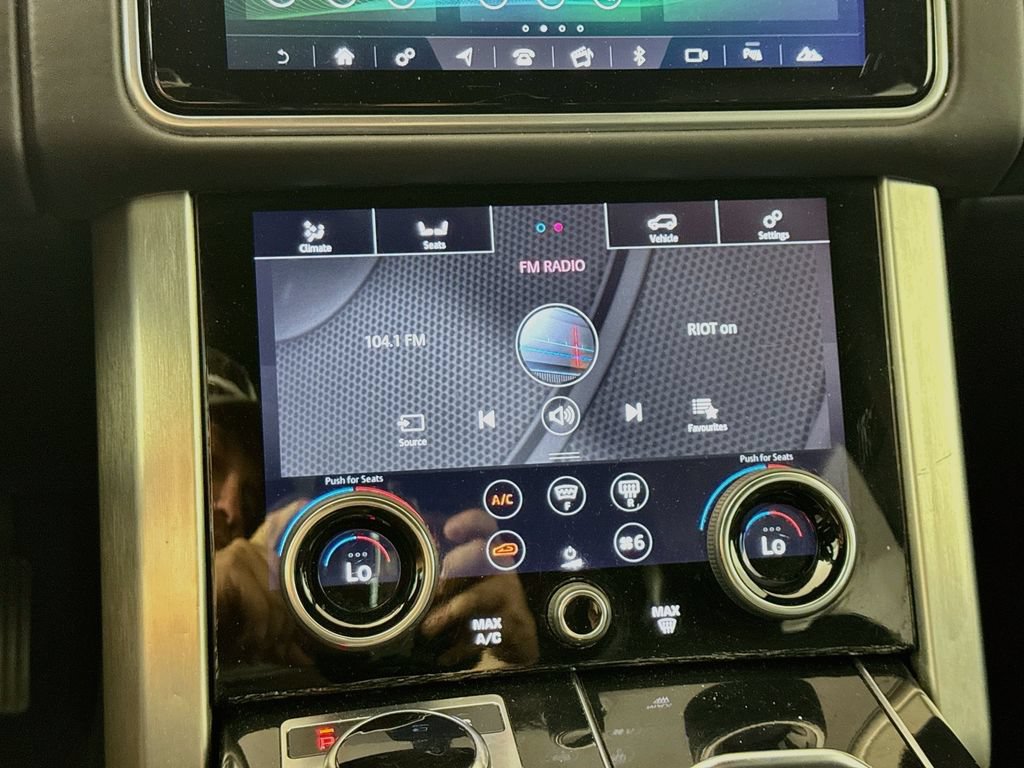 Used 2019 Land Rover Range Rover HSE AWD/4WD image 16