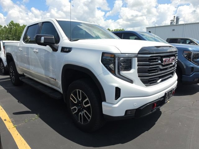 Used 2025 GMC Sierra 1500 AT4 w/ AT4 Premium Package AWD/4WD image 1