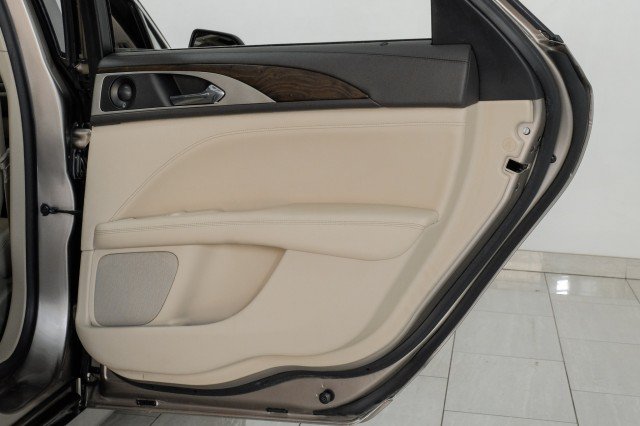 Used 2019 Lincoln MKZ Reserve FWD image 57