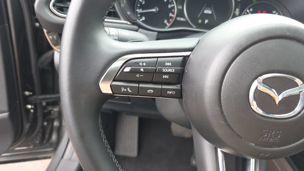 Used 2025 MAZDA CX-30 AWD 2.5 S w/ Premium Package image 16