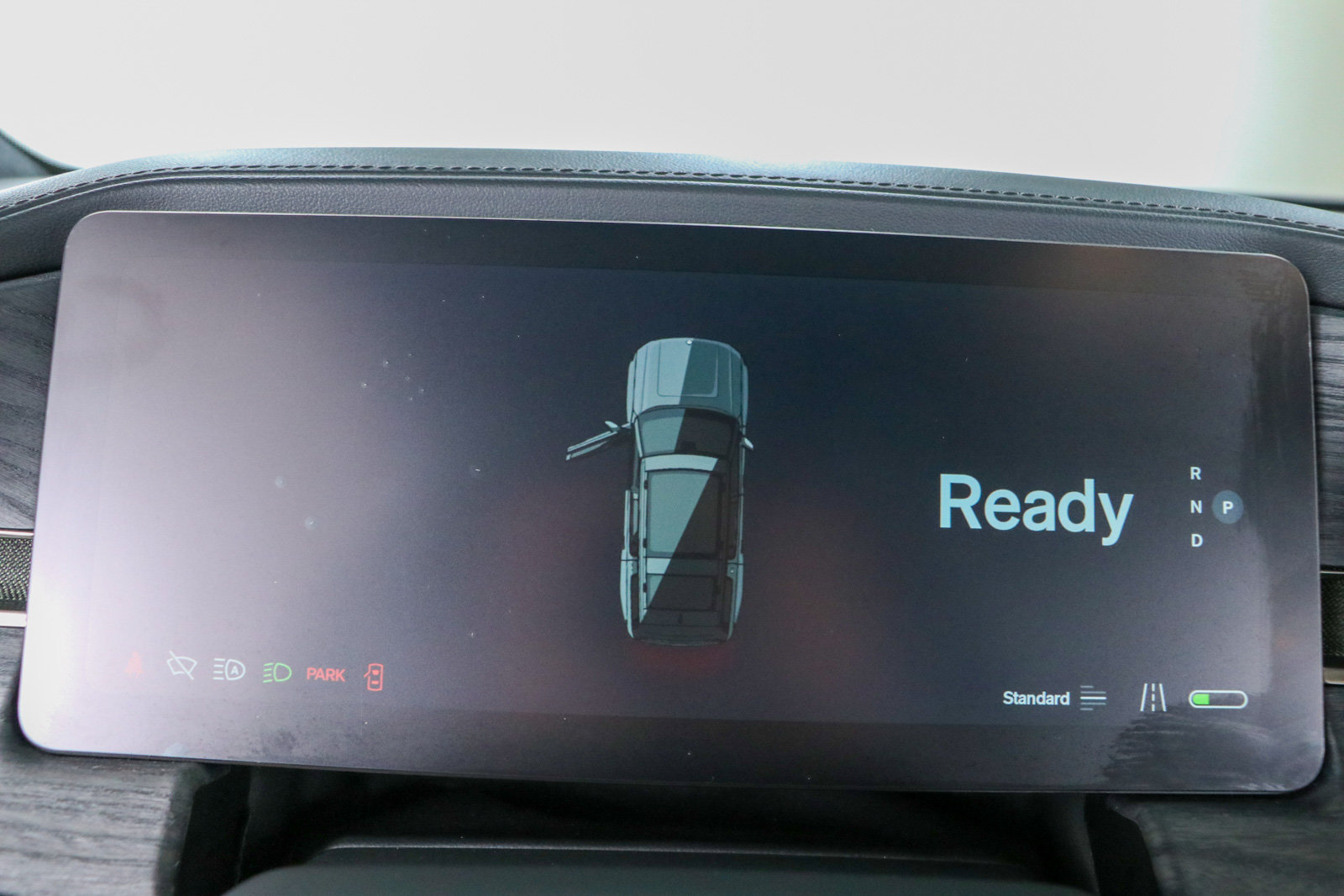 Used 2024 Rivian R1S Adventure AWD/4WD image 14
