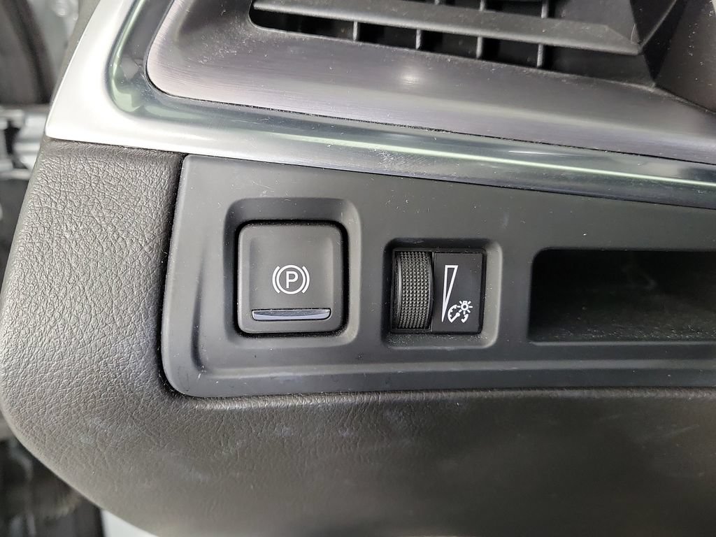 Certified 2023 Cadillac XT5 Luxury FWD image 30