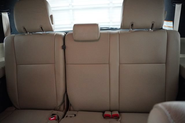 Used 2015 Toyota Sequoia Platinum RWD image 38