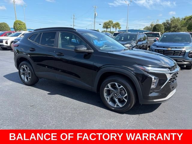 Used 2024 Chevrolet Trax LT FWD image 1